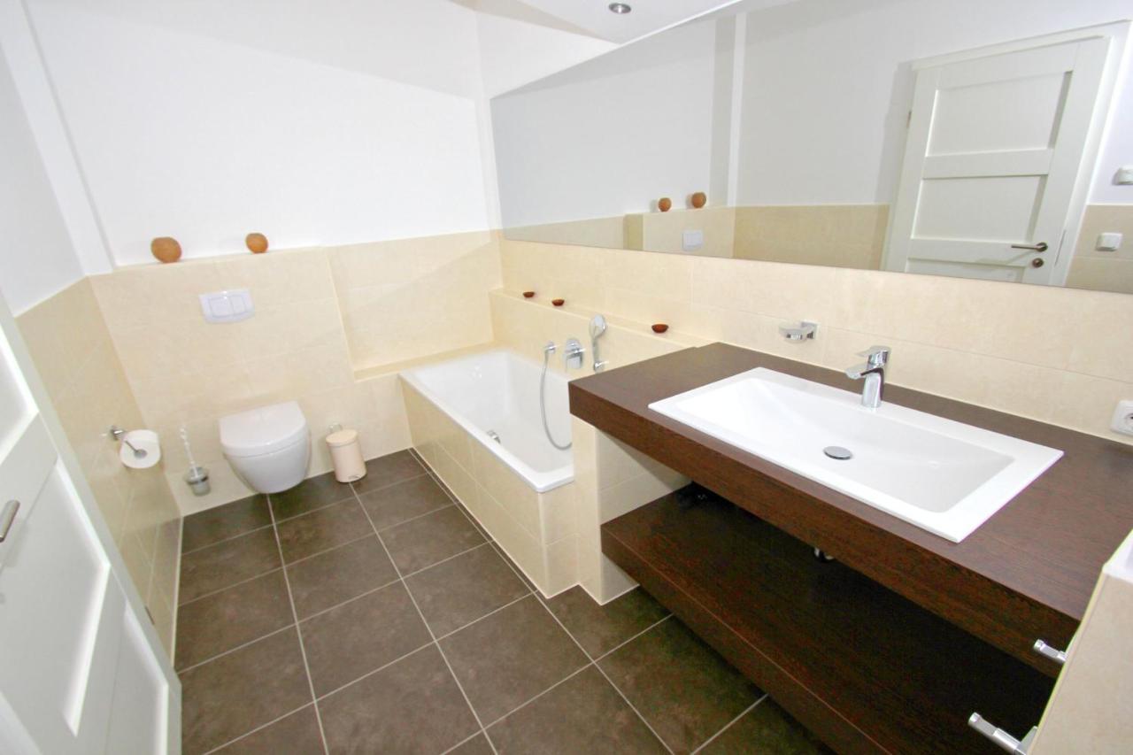 Hafennahe Penthousewohnung Mit Meerblick - Hafenresidenz Lauterbach Fewo 2-7 Dış mekan fotoğraf