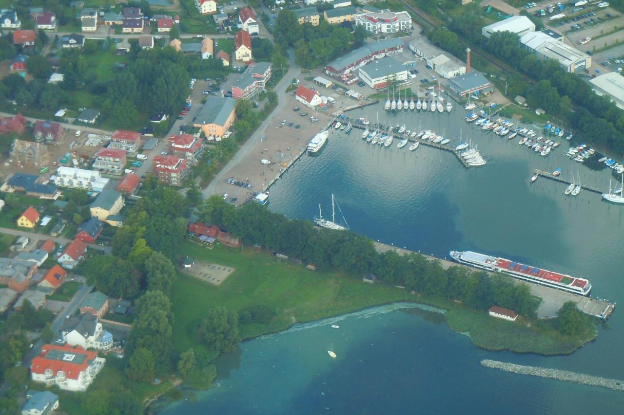 Hafennahe Penthousewohnung Mit Meerblick - Hafenresidenz Lauterbach Fewo 2-7 Dış mekan fotoğraf